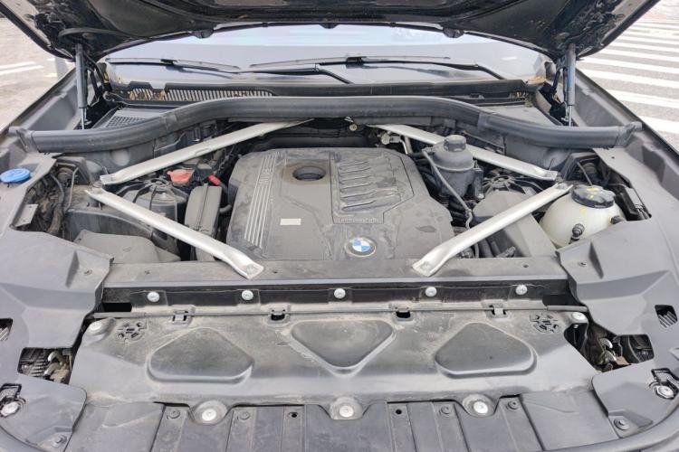 Used BMW X5 2020 xDrive40i 3.0T Standard Edition 19-inch wheels Middle East Engine Bay