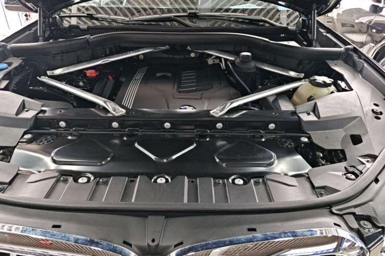 Used BMW X5 2020 xDrive40i M Sport Package Engine Bay