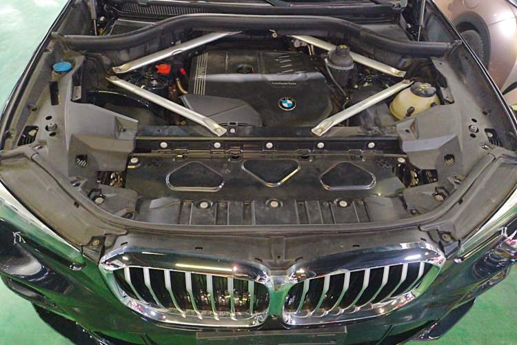 Used BMW X5 2020 xDrive30i M Sport Package Engine Bay