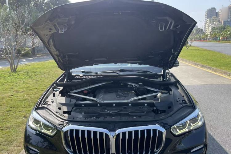 Used BMW X5 2020 xDrive40i M Sport Package Engine Bay