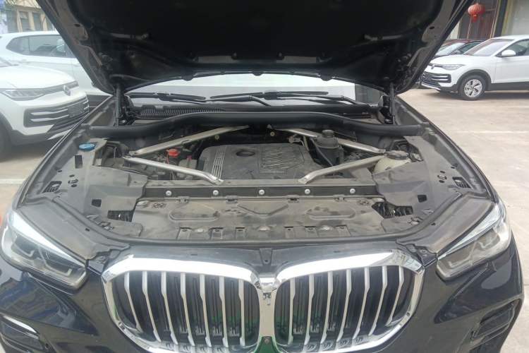 Used BMW X5 2020 xDrive40i M Sport Package Engine Bay