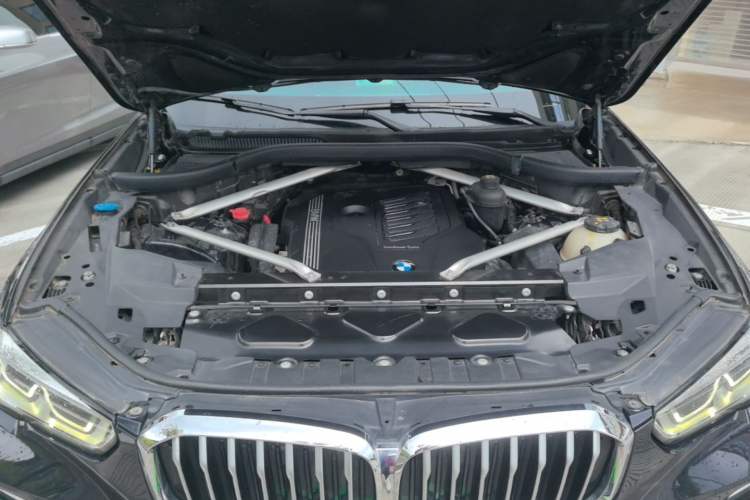 Used BMW X5 2020 xDrive40i M Sport Package Engine Bay