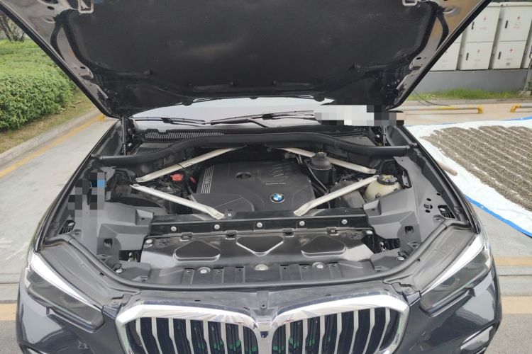 Used BMW X5 2020 xDrive30i M Sport Package Engine Bay