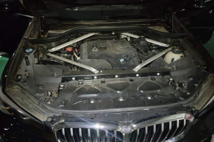 Used BMW X5 2020 xDrive30i M Sport Package Engine Bay