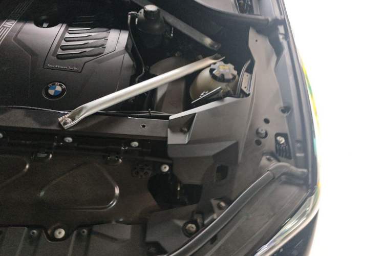 Used BMW X5 2020 xDrive40i M Sport Package Engine Bay Left
