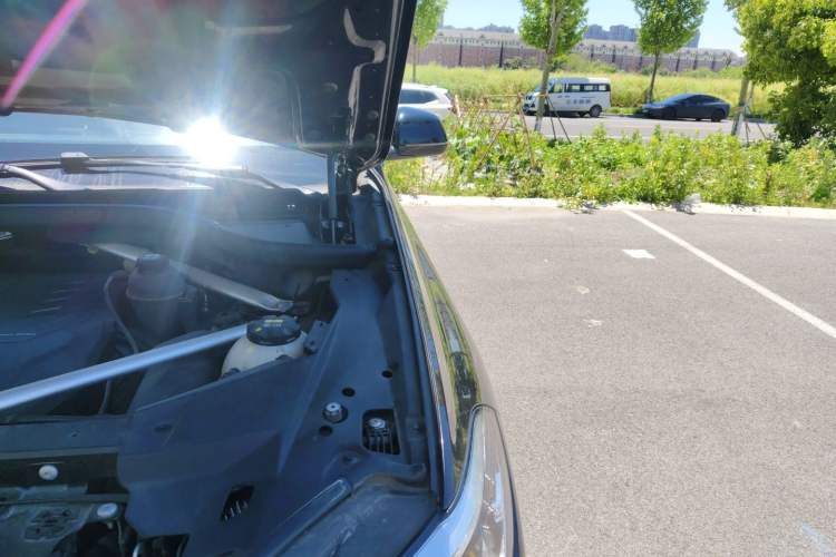 Used BMW X5 2020 xDrive30i M Sport Package Engine Bay Left