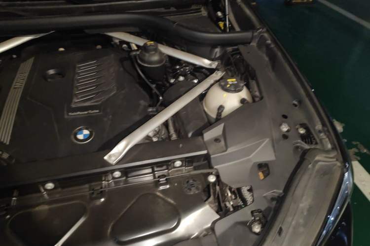 Used BMW X5 2020 xDrive40i M Sport Package Engine Bay Left