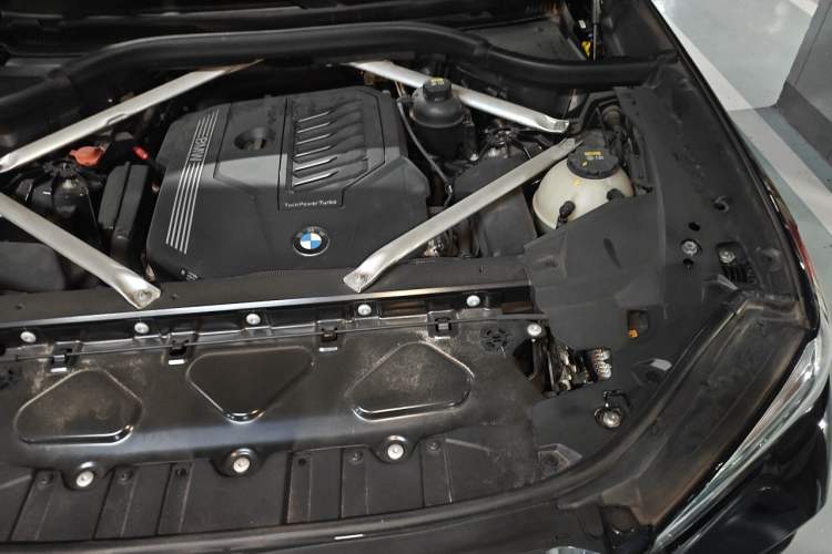 Used BMW X5 2020 xDrive40i M Sport Package Engine Bay Left