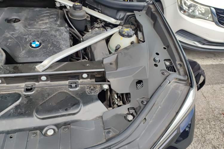 Used BMW X5 2020 xDrive30i M Sport Package Engine Bay Left