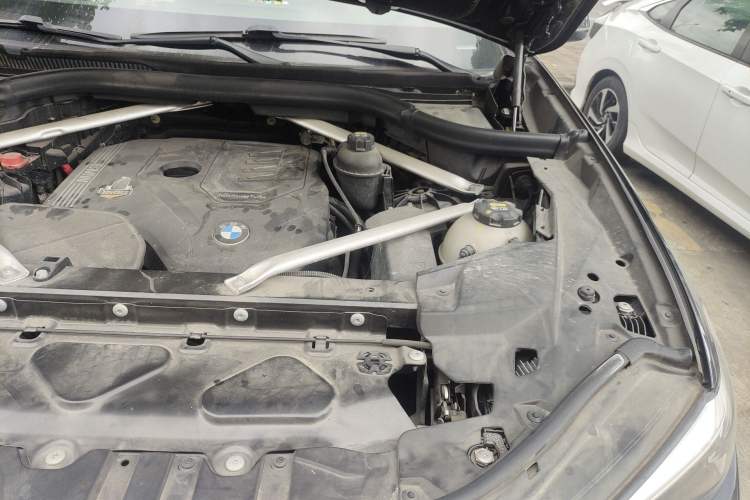 Used BMW X5 2020 xDrive30i M Sport Package Engine Bay Left