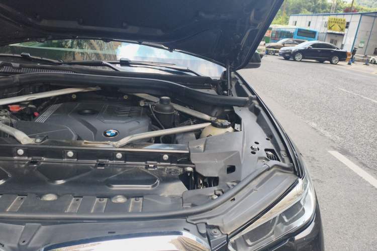 Used BMW X5 2020 xDrive30i X Design Package Engine Bay Left