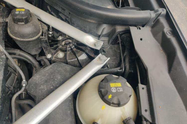 Used BMW X5 2020 xDrive30i M Sport Package Engine Bay Left