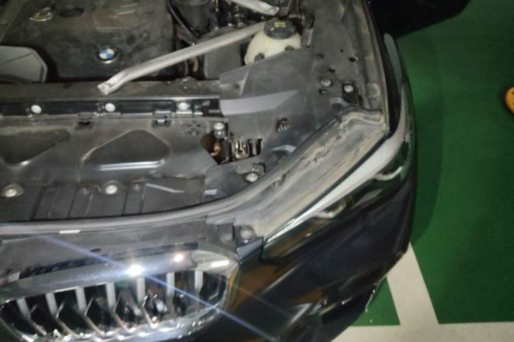 Used BMW X5 2020 xDrive30i M Sport Package Engine Bay Left