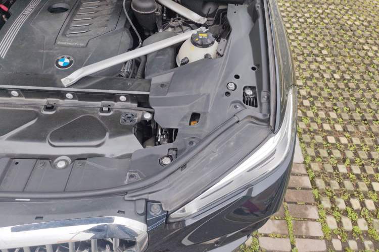 Used BMW X5 2020 xDrive40i M Sport Package Engine Bay Left