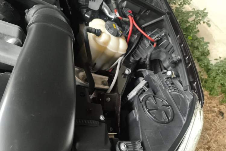 Used BMW X5  Engine Bay Left
