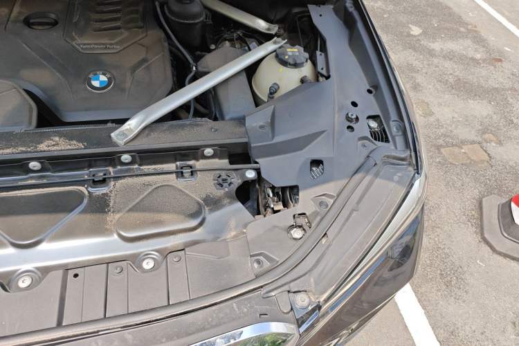 Used BMW X5 2020 xDrive30i M Sport Package Engine Bay Left