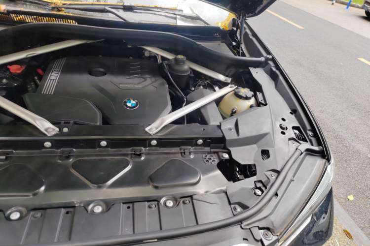 Used BMW X5 2020 xDrive30i M Sport Package Engine Bay Left