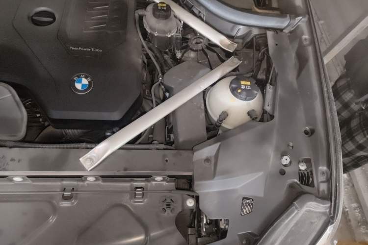 Used BMW X5 2020 xDrive30i X Design Package Engine Bay Left