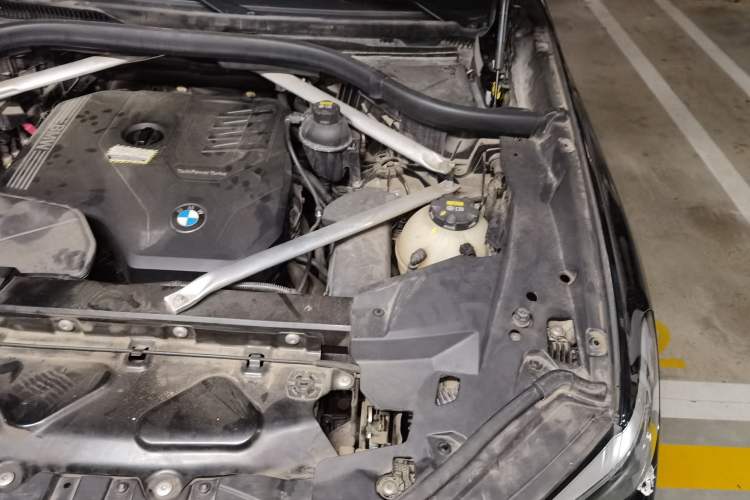 Used BMW X5 2020 xDrive30i M Sport Package Engine Bay Left