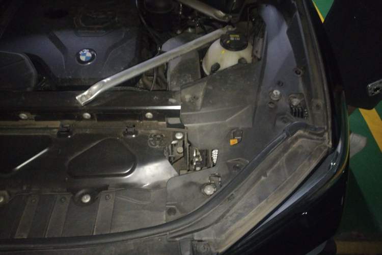 Used BMW X5 2020 xDrive30i X Design Package Engine Bay Left