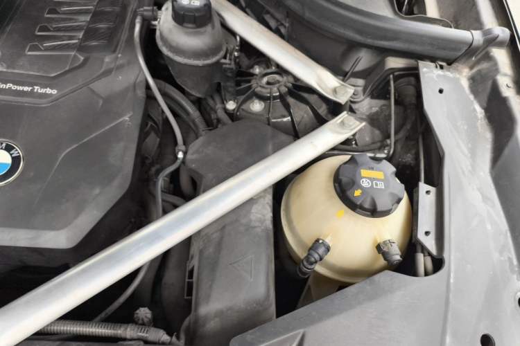 Used BMW X5 2020 xDrive30i M Sport Package Engine Bay Left