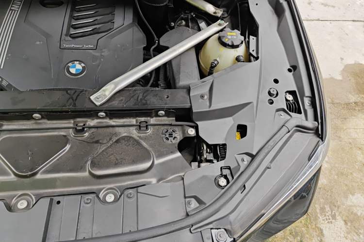 Used BMW X5  Engine Bay Left