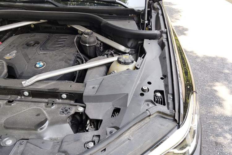 Used BMW X5 2020 xDrive30i X Design Package Engine Bay Left