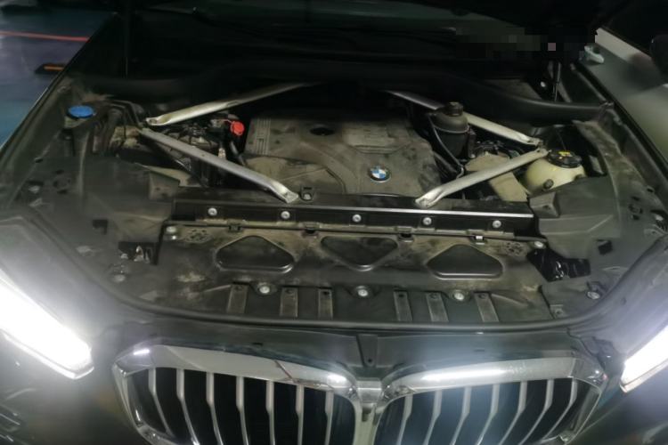 Used BMW X5 2020 xDrive30i M Sport Package Engine Bay