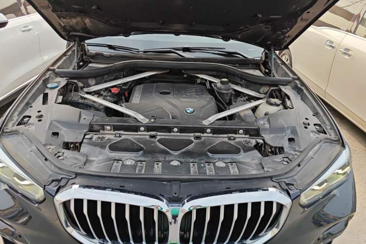 Used BMW X5 2020 xDrive30i M Sport Package Engine Bay