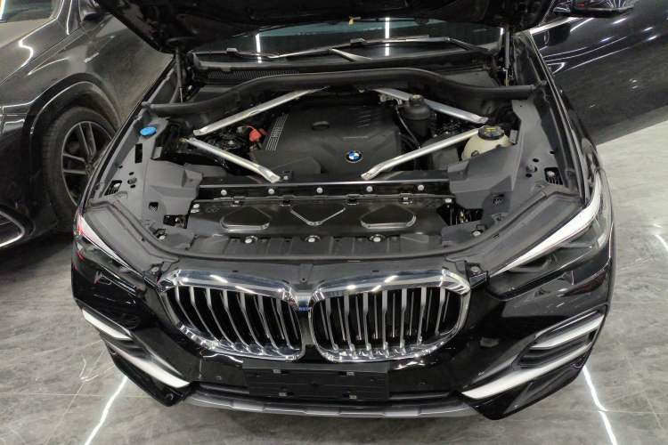Used BMW X5 2020 xDrive30i X Design Package Engine Bay