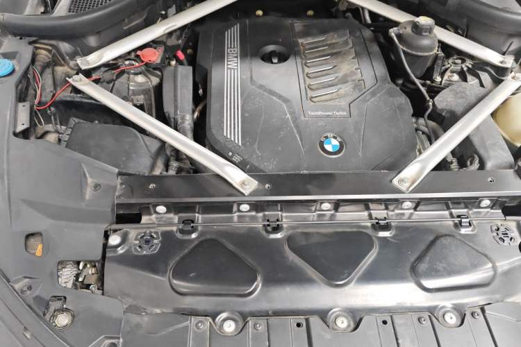 Used BMW X5 2020 xDrive40i M Sport Package Engine Bay