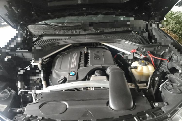 Used BMW X5  Engine Bay