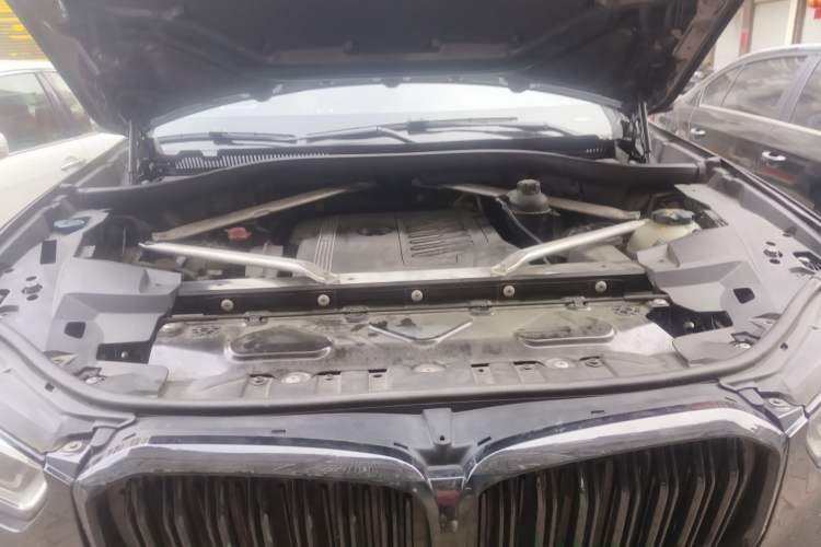 Used BMW X5 2020 xDrive40i M Sport Package Engine Bay