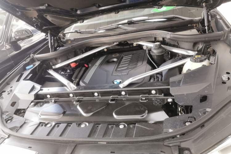 Used BMW X5 2020 xDrive40i M Sport Package Engine Bay