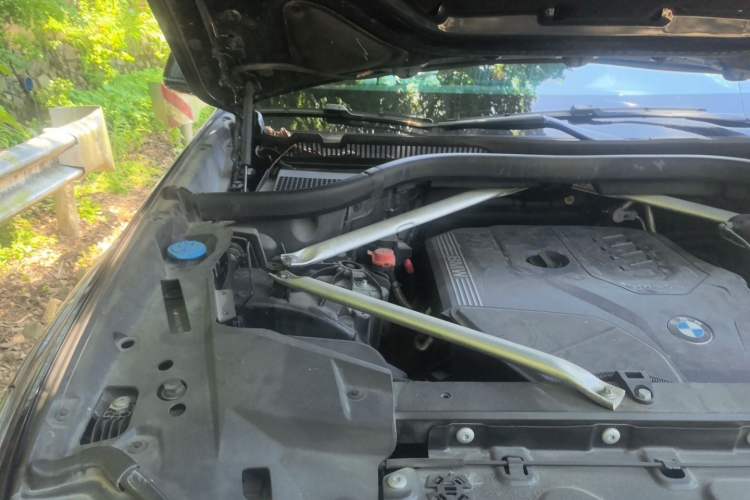 Used BMW X5 2020 xDrive30i M Sport Package Engine Bay Right