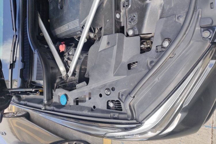 Used BMW X5 2020 xDrive30i M Sport Package Engine Bay Right