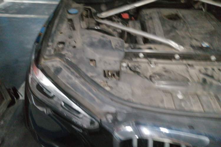Used BMW X5 2020 xDrive40i M Sport Package Engine Bay Right