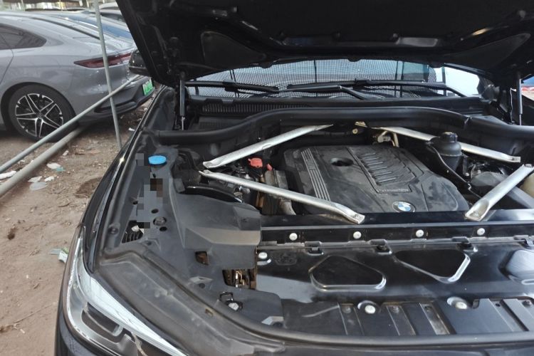 Used BMW X5 2020 xDrive40i M Sport Package Engine Bay Right