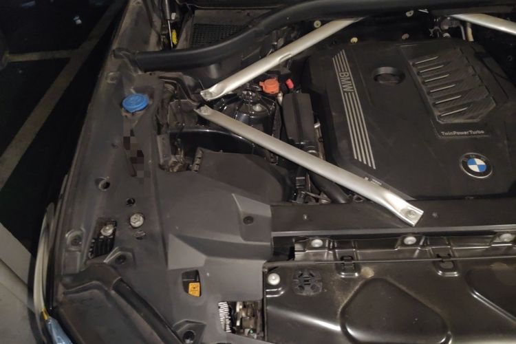 Used BMW X5 2020 xDrive40i M Sport Package Engine Bay Right