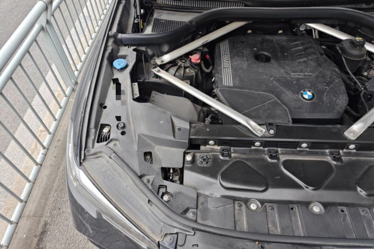 Used BMW X5 2020 xDrive30i M Sport Package Engine Bay Right