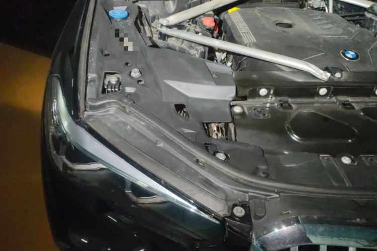 Used BMW X5 2020 xDrive30i M Sport Package Engine Bay Right