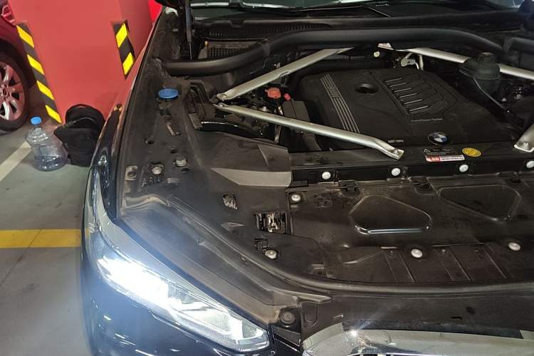 Used BMW X5  Engine Bay Right