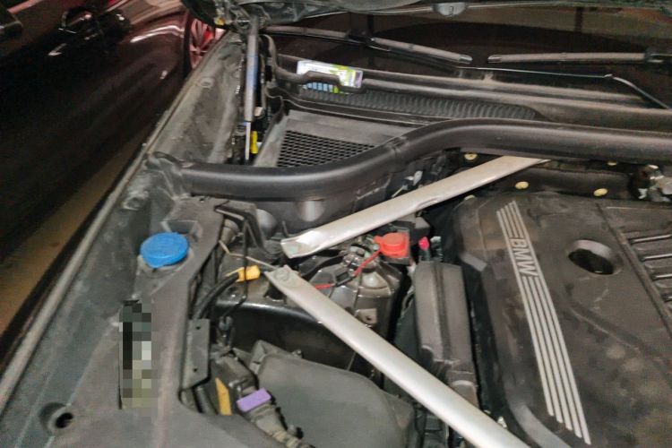 Used BMW X5 2020 xDrive40i M Sport Package Engine Bay Right