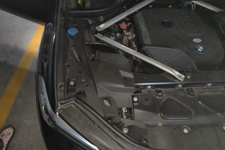 Used BMW X5 2020 xDrive30i X Design Package Engine Bay Right