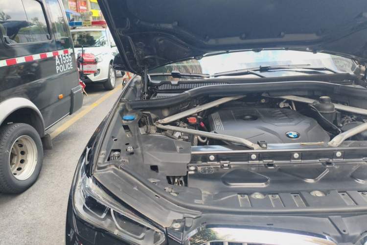 Used BMW X5 2020 xDrive30i X Design Package Engine Bay Right