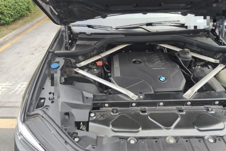 Used BMW X5 2020 xDrive30i M Sport Package Engine Bay Right