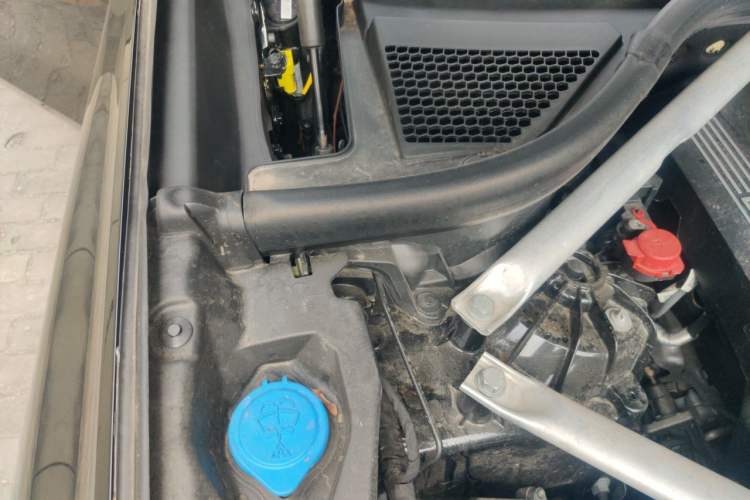 Used BMW X5 2020 xDrive30i M Sport Package Engine Bay Right