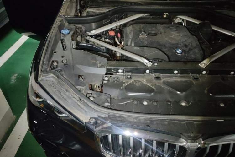 Used BMW X5 2020 xDrive30i M Sport Package Engine Bay Right