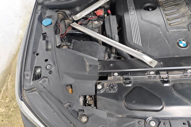 Used BMW X5 2020 xDrive40i M Sport Package Engine Bay Right