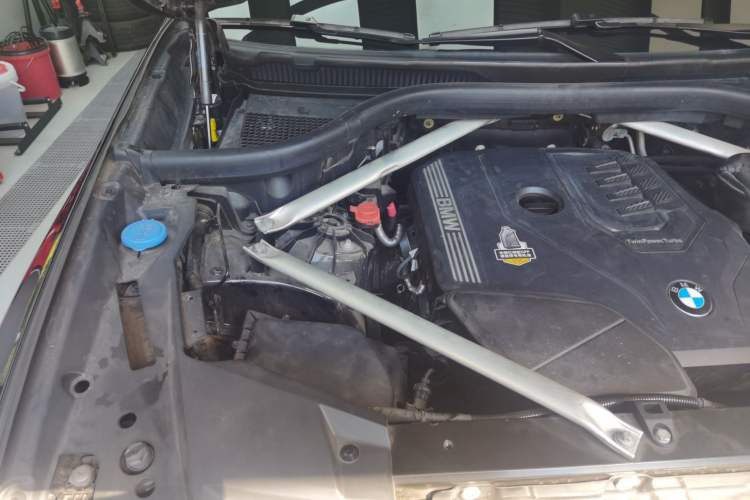 Used BMW X5 2020 xDrive30i M Sport Package Engine Bay Right